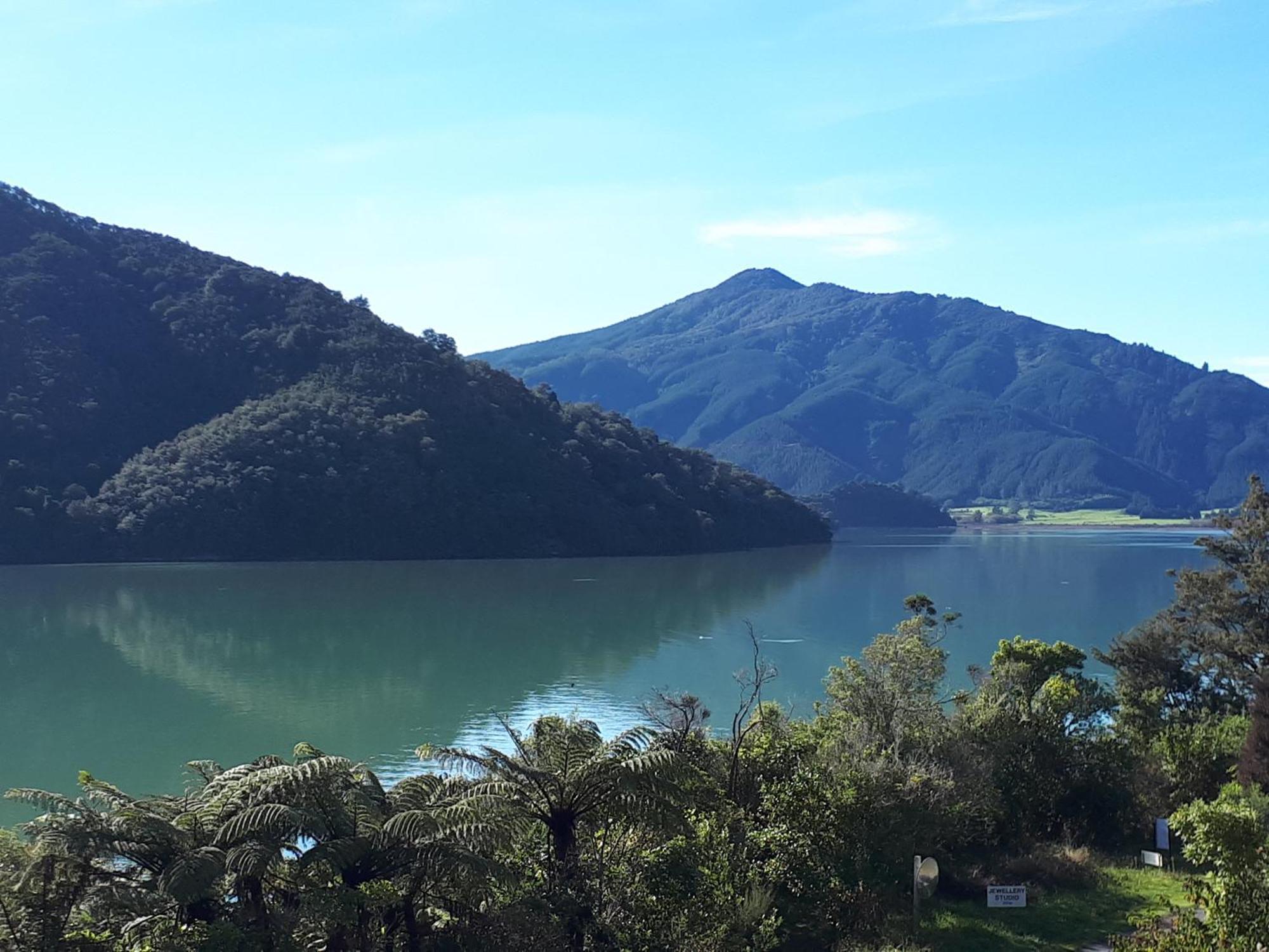 Marlborough Sounds Accommodation Хавлок Екстериор снимка